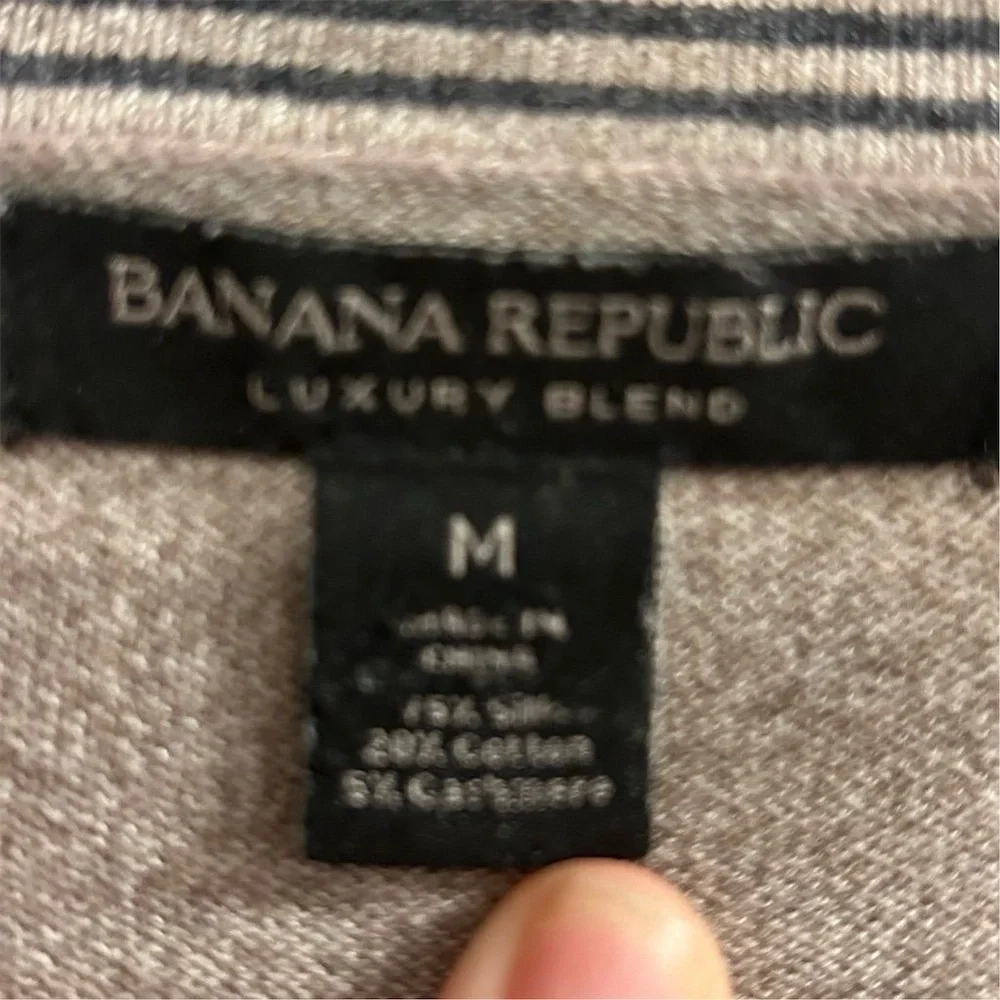 Banana Republic Men's V-Neck‎ Pullover Sweater Beige Silk Cashmere Blend Size M